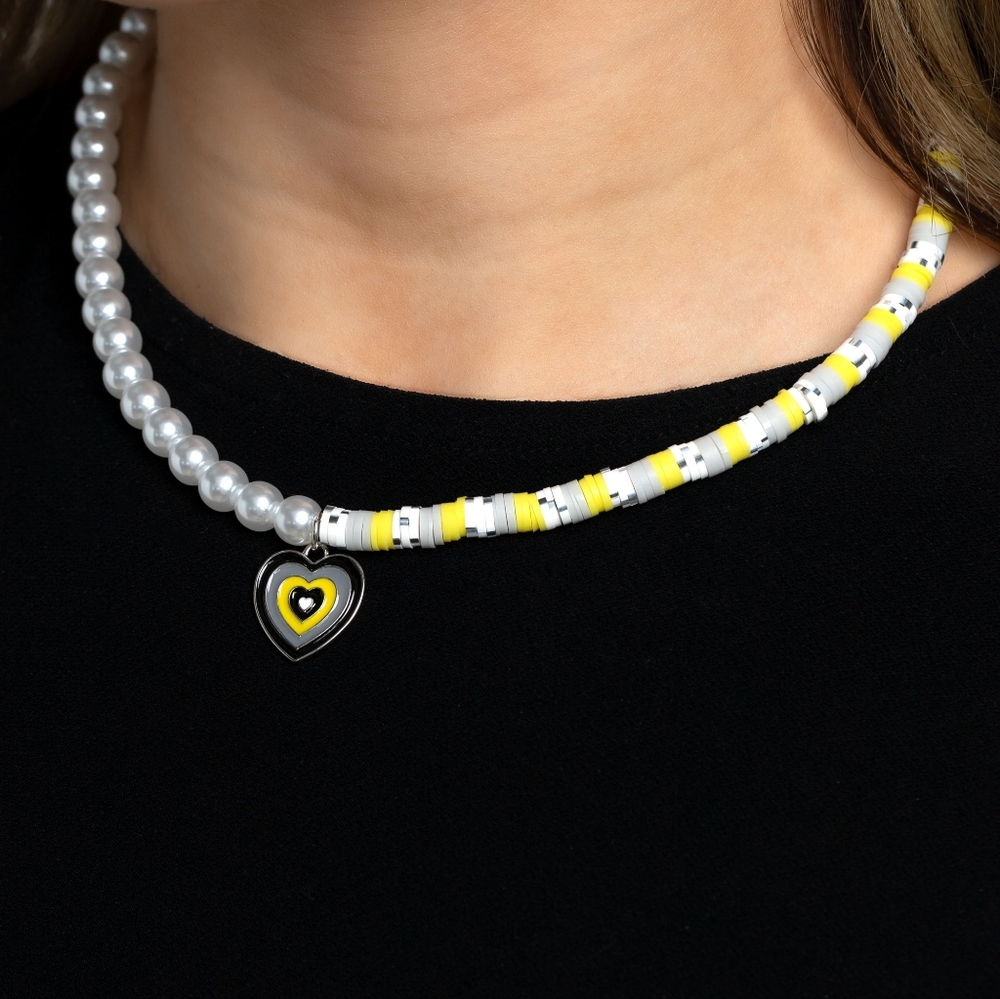 Paparazzi Yellow and White Beaded Heart Necklace - Picture 2 of 3